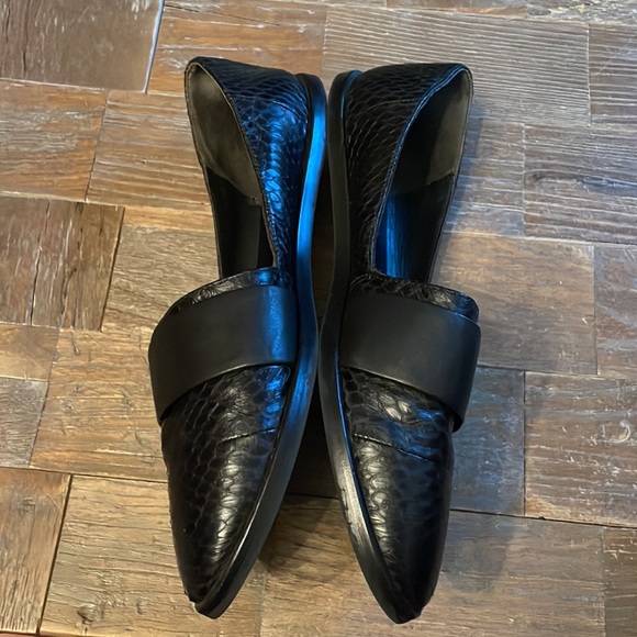 Vince Mason Snakeskin Embossed Leather Slip On Loafers🖤 - Picture 8 of 14